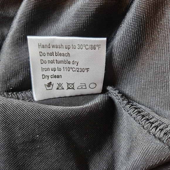 Lea and Viola black metallic front knot dress size medium new with tags - Picture 6 of 7